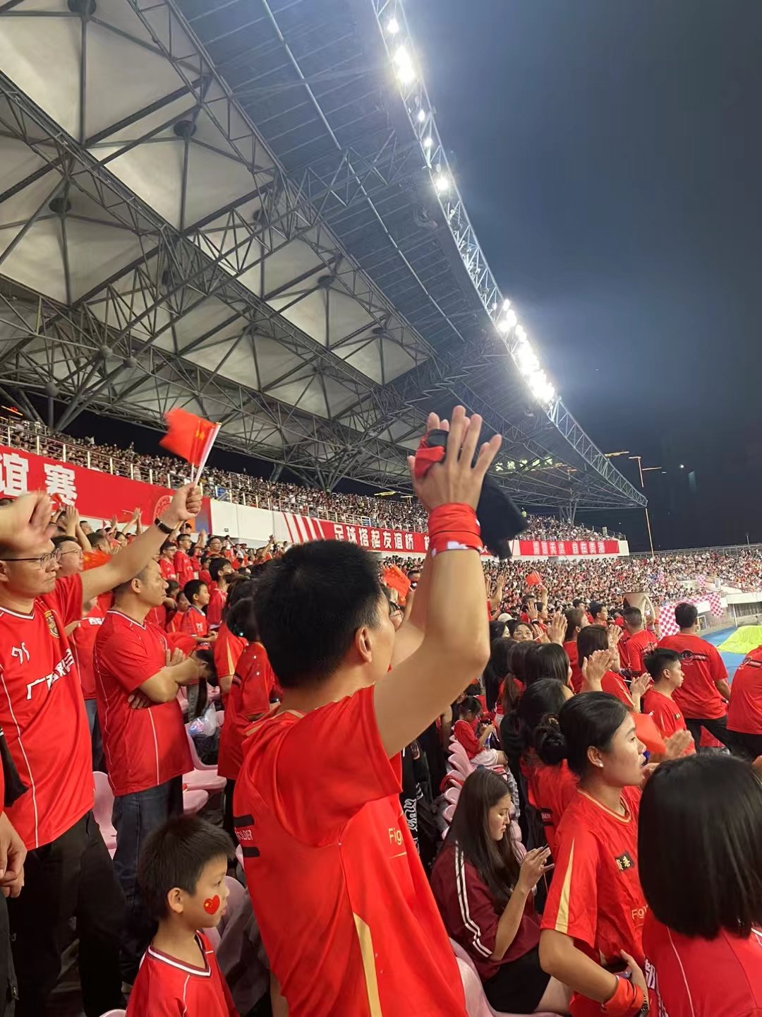 关于广西队主场大胜，取得胜利平稳上涨的信息